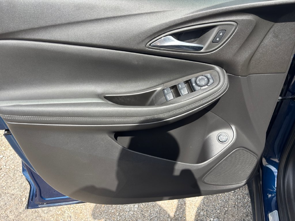 Used 2023 Buick Encore GX Select FWD image 16