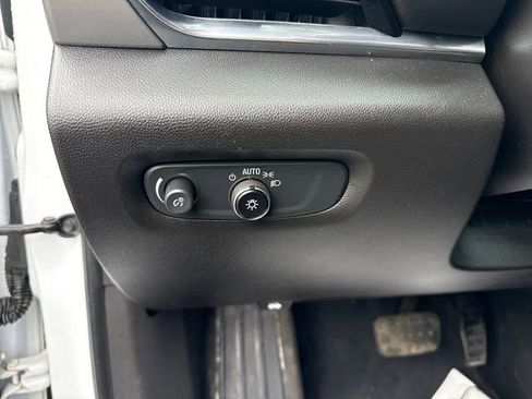 Certified 2021 Chevrolet Traverse LS image 18