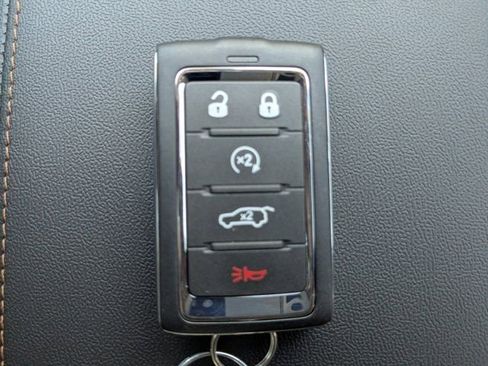 New 2026 Jeep Cherokee Limited image 32