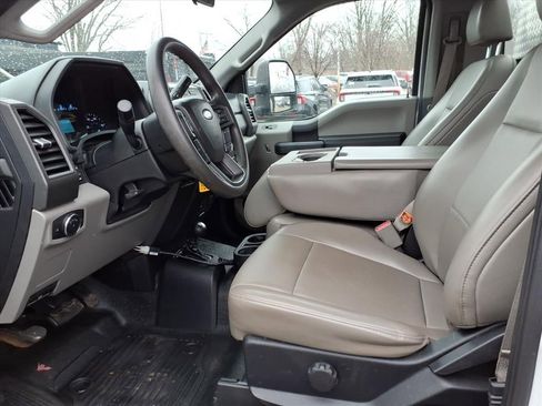 Used 2017 Ford F450 XL w/ Power Equipment Group image 13