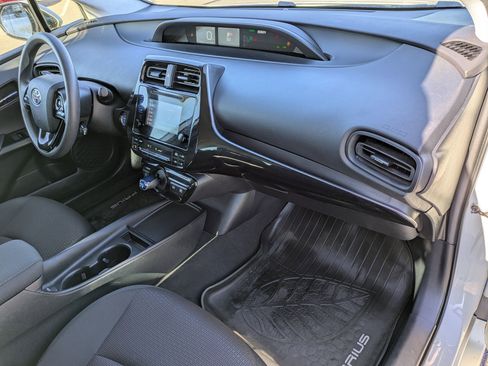Used 2019 Toyota Prius AWD image 21