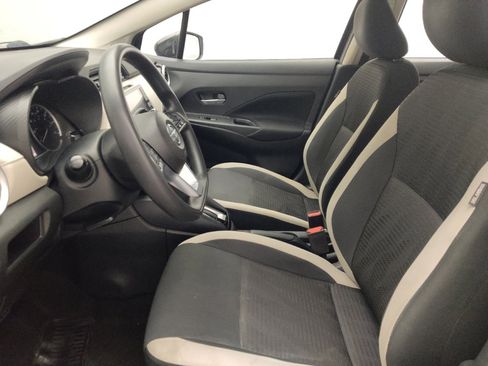 Used 2021 Nissan Versa SV FWD image 17