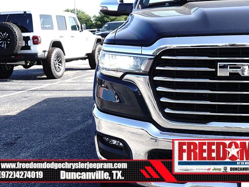 Used 2025 RAM 1500 Laramie AWD/4WD image 43