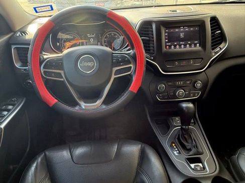 Used 2021 Jeep Cherokee Latitude Lux FWD image 9