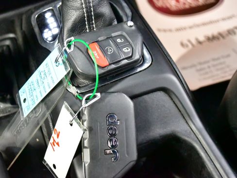 Used 2022 Jeep Wrangler Unlimited Sahara w/ Cold Weather Group image 50