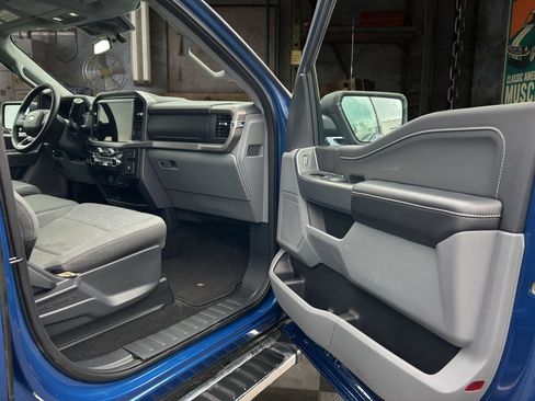Used 2025 Ford F150 XLT w/ Equipment Group 301A Standard AWD/4WD image 17