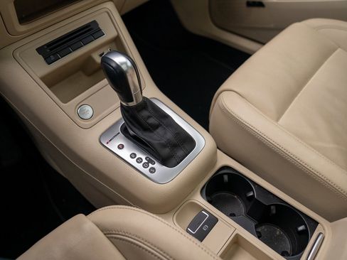 Used 2016 Volkswagen Tiguan SEL image 19