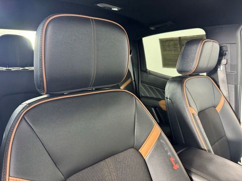 Used 2025 GMC Canyon AT4 AWD/4WD image 43