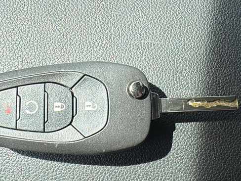 Certified 2024 Chevrolet Trax LS w/ LS Convenience Package FWD image 22