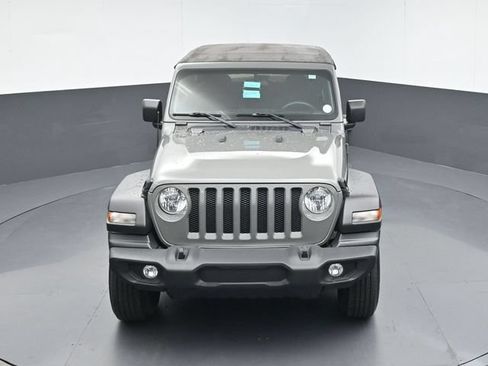 Used 2022 Jeep Wrangler Sport AWD/4WD image 33