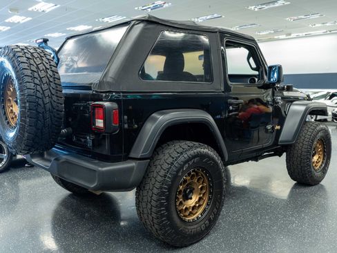 Used 2020 Jeep Wrangler Sport AWD/4WD image 5
