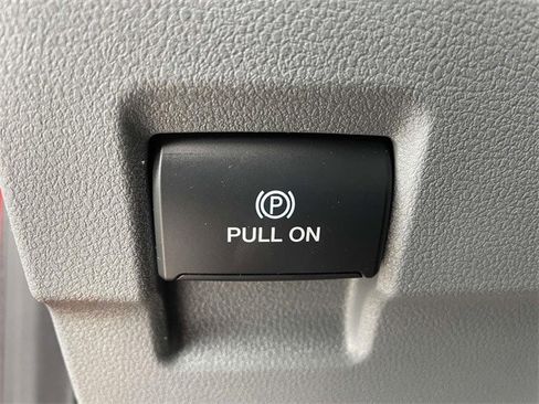 Certified 2024 Ford F350 XLT w/ FX4 Off-Road Package image 19