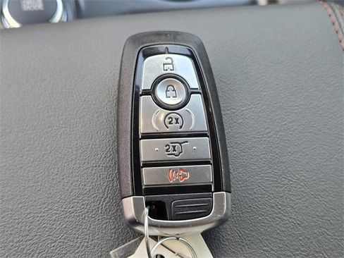 New 2025 Ford Explorer Active w/ Active Comfort Package image 22