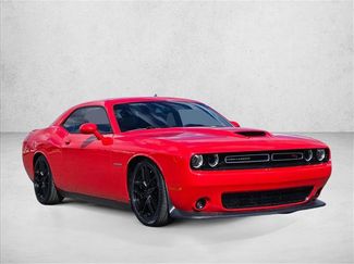 Used 2020 Dodge Challenger R/T video 3