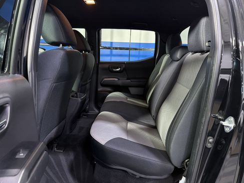 Used 2023 Toyota Tacoma TRD Sport AWD/4WD image 28