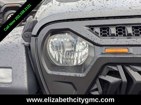 Used 2018 Jeep Wrangler Unlimited Sport image 10