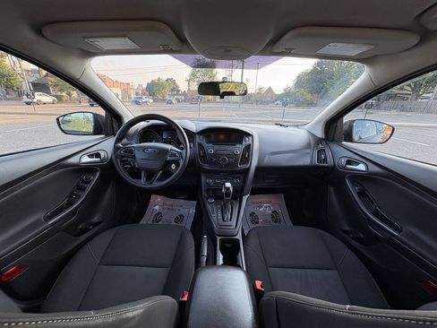 Used 2015 Ford Focus SE FWD image 9