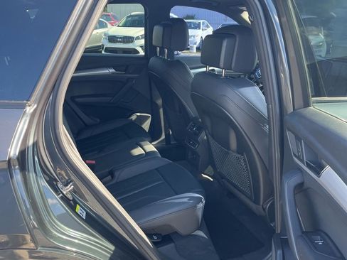 Used 2020 Audi Q5 2.0T Premium w/ Titanium Sport Package image 13