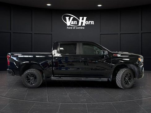 Used 2022 Chevrolet Silverado 1500 LT Trail Boss w/ Protection Package image 2