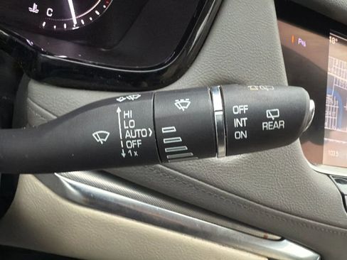 Used 2017 Cadillac XT5 Luxury w/ LPO, Wheel Lock Package image 13