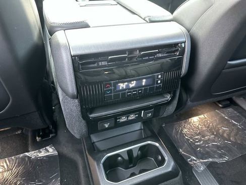 New 2026 Jeep Grand Wagoneer w/ Premium Group I image 13