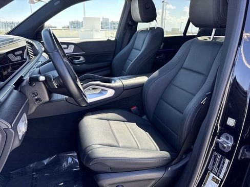 Used 2025 Mercedes-Benz GLS 450 4MATIC image 11