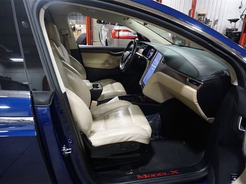 Used 2017 Tesla Model X 75D image 17