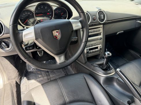 Used 2005 Porsche Boxster RWD image 16