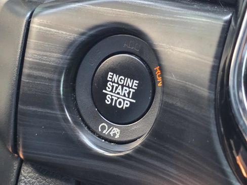 Used 2019 Jeep Grand Cherokee Altitude RWD image 21