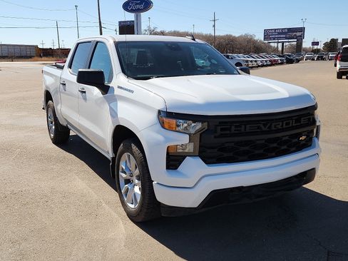 Used 2023 Chevrolet Silverado 1500 Custom image 6