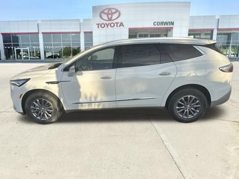 Used 2023 Buick Enclave Premium AWD/4WD image 13