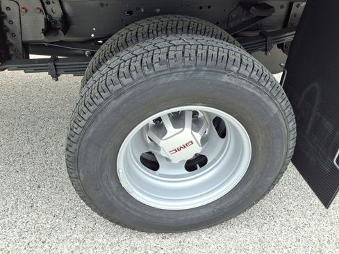 New 2026 GMC Sierra 3500 Pro w/ Convenience Package RWD image 28