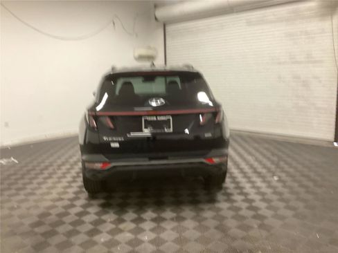 Certified 2024 Hyundai Tucson SEL w/ Convenience Package AWD/4WD image 4