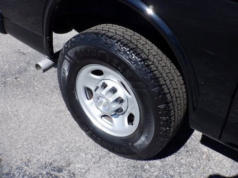 Used 2021 Chevrolet Express 2500 w/ Driver Convenience Package image 7