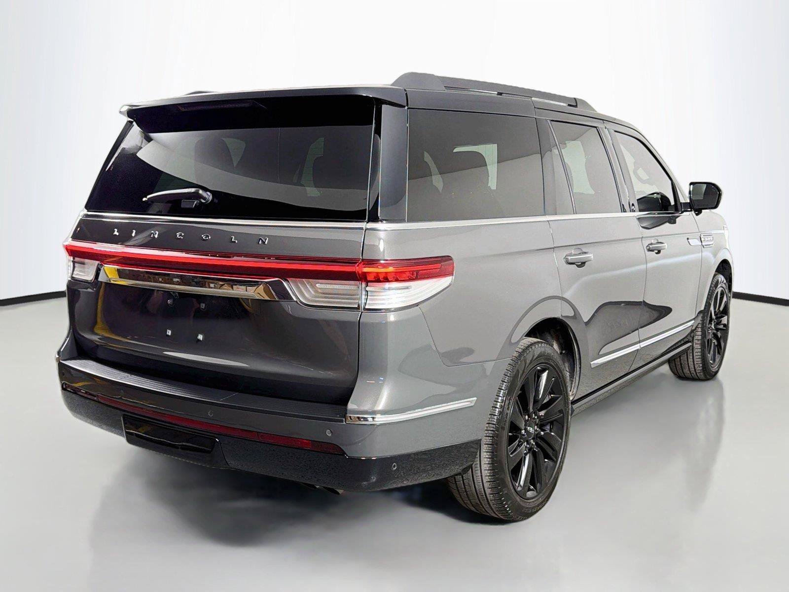 Used 2023 Lincoln Navigator Black Label AWD/4WD image 5