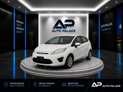 Used 2012 Ford Fiesta SE FWD image 1