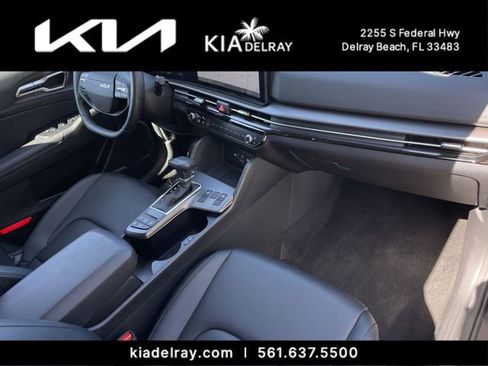 Used 2026 Kia Sportage SX image 11