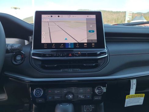 New 2026 Jeep Compass Trailhawk w/ Sun, Sound & Navigation Group image 24