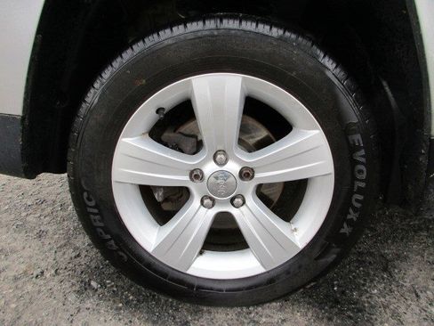 Used 2015 Jeep Patriot Latitude image 13