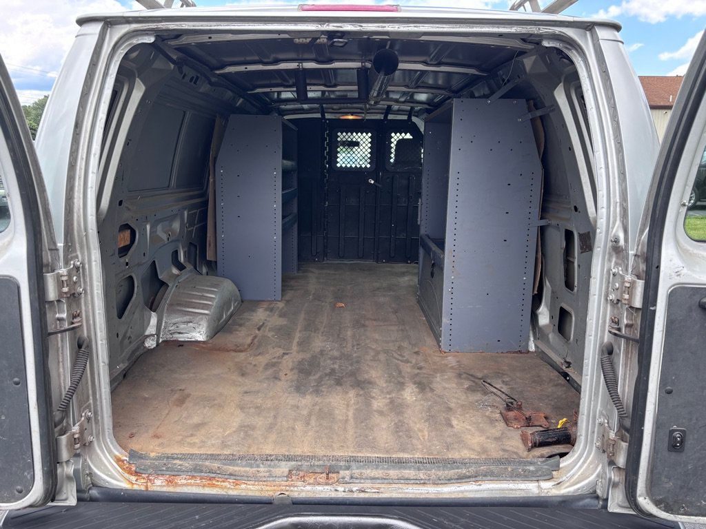 Used 2011 Ford E-350 and Econoline 350 Extended Super Duty w/ Commercial Cargo Van Pkg RWD image 12