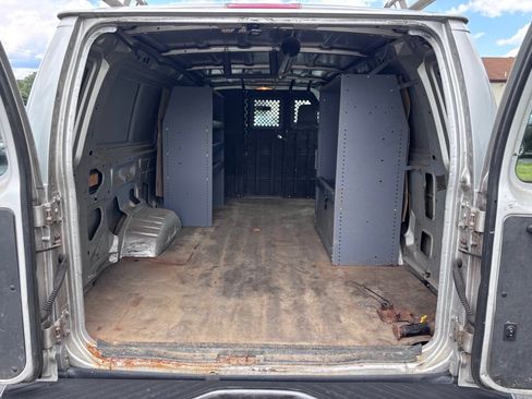 Used 2011 Ford E-350 and Econoline 350 Extended Super Duty w/ Commercial Cargo Van Pkg RWD image 12