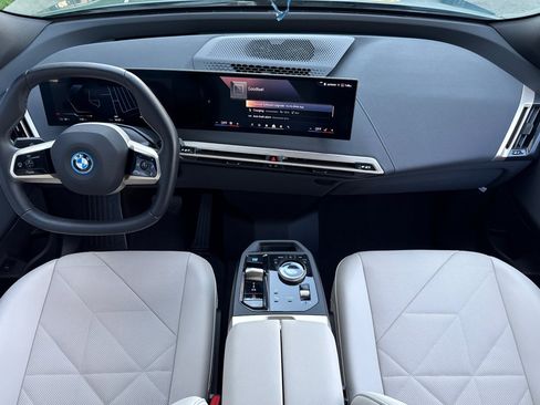 Used 2025 BMW iX xDrive50 w/ Premium Package image 17