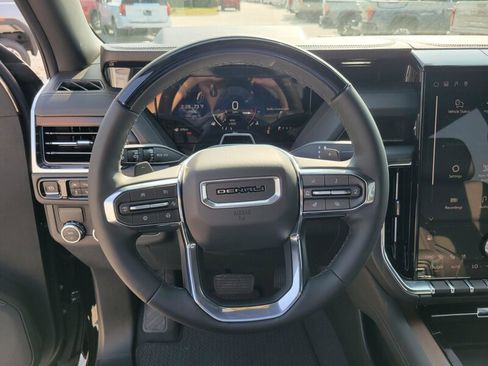 New 2026 GMC Yukon XL Denali w/ Denali Reserve Package RWD image 17
