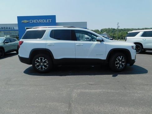 Used 2023 GMC Acadia SLE w/ Driver Convenience Package image 10