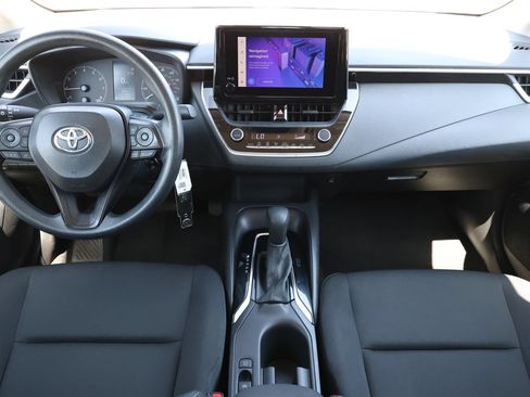 Used 2024 Toyota Corolla LE FWD image 2
