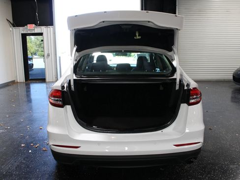 Used 2020 Ford Fusion SE FWD image 32