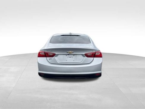 Used 2018 Chevrolet Malibu LT FWD image 4