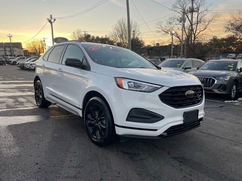 Used 2022 Ford Edge SE w/ Black Appearance Package image 8