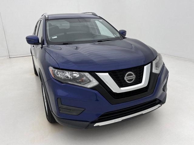 Used 2018 Nissan Rogue SV FWD image 3