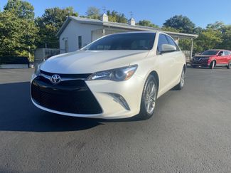 Used 2017 Toyota Camry image 1